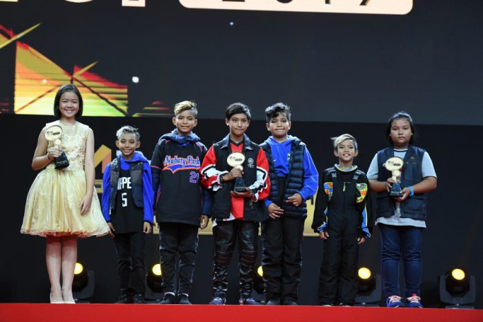 batch 21.รางวัล Top Talk About Young Role Model