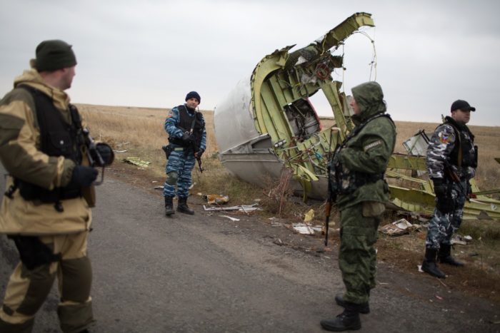 soldats Russes enqueteurs arrivent crash MH17 Grabove Ukraine 11 novembre 2014 1 1400 933